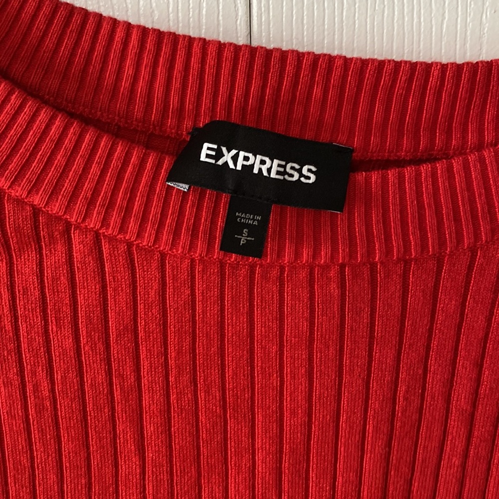 Red Express Ribbed Sweater - Picture 2 of 5